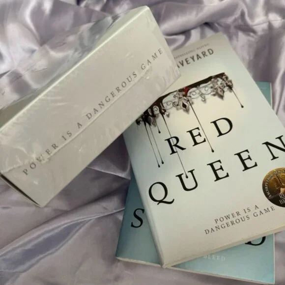 Red Queen 2-Book Paperback Box Set - Picture 8 of 9